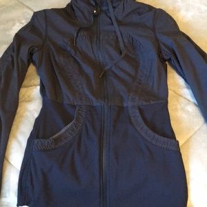 Lululemon reversible dance studio jacket size 6